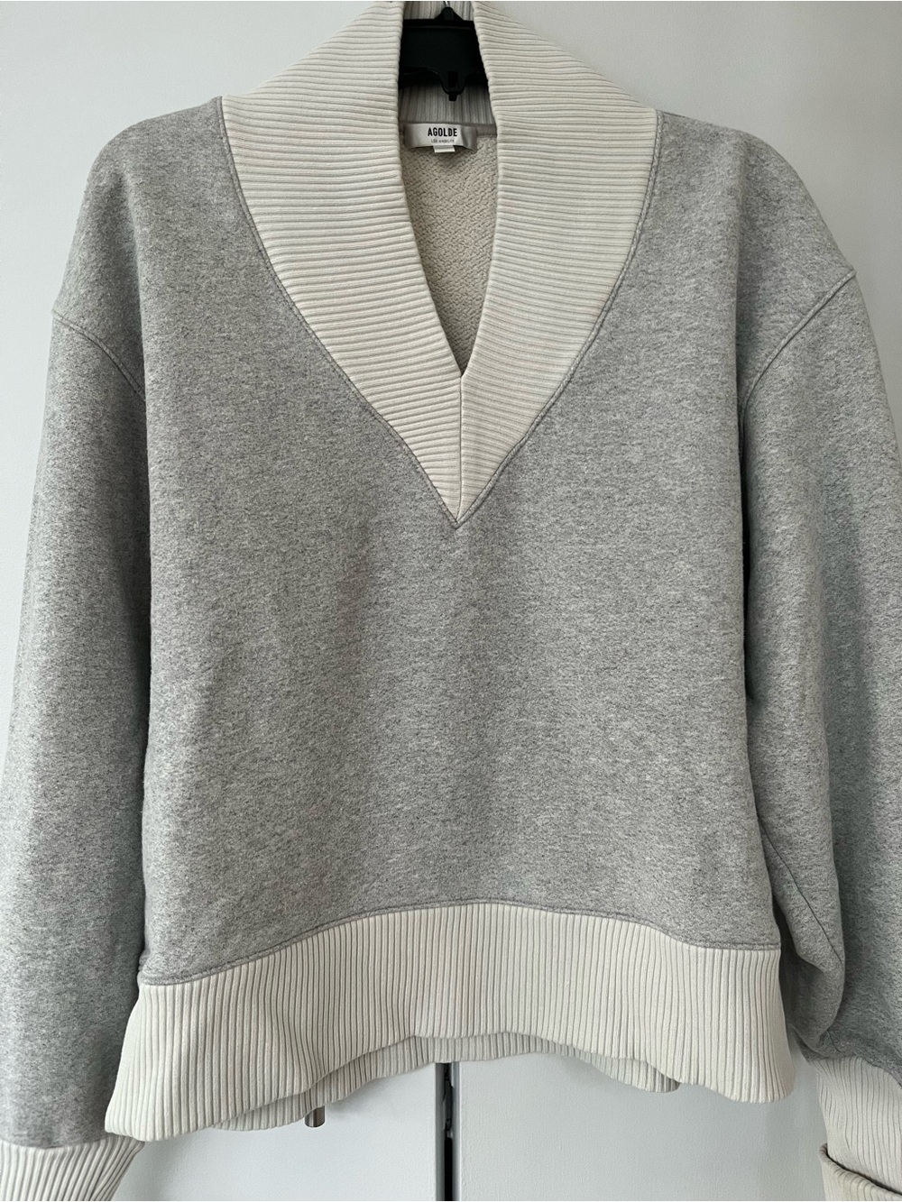 Agolde Gray Klara Extened V neck Sweatshirt with Cream Shawl Collar Oversized